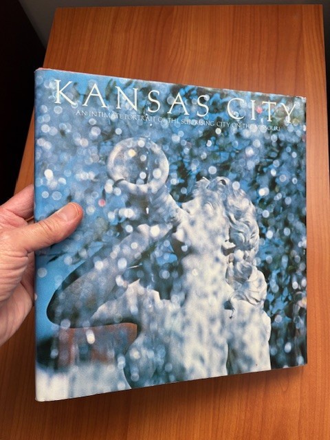 *KANSAS CITY AN INTIMATE PORTRAIT SURPRISING CITY* HC/DJ 1980 LIKE NEW Hallmark