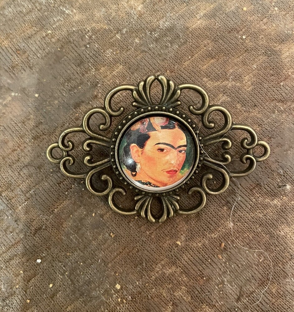 Retro Victorian Bronze Filigree  Frida Kahlo Green Flora Brooch Pin