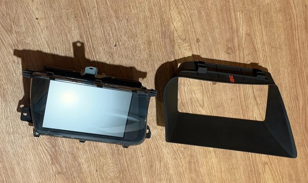 RX350 RX450h Navigation Information Display Screen 86110-0E010 OEM 2010 - 2013