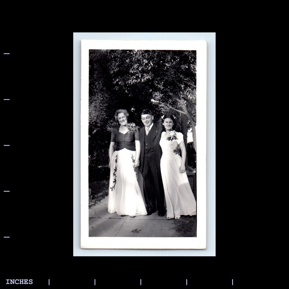 Vintage Photo MAN WOMEN OUTSIDE BRIDE WEDDING DRESS