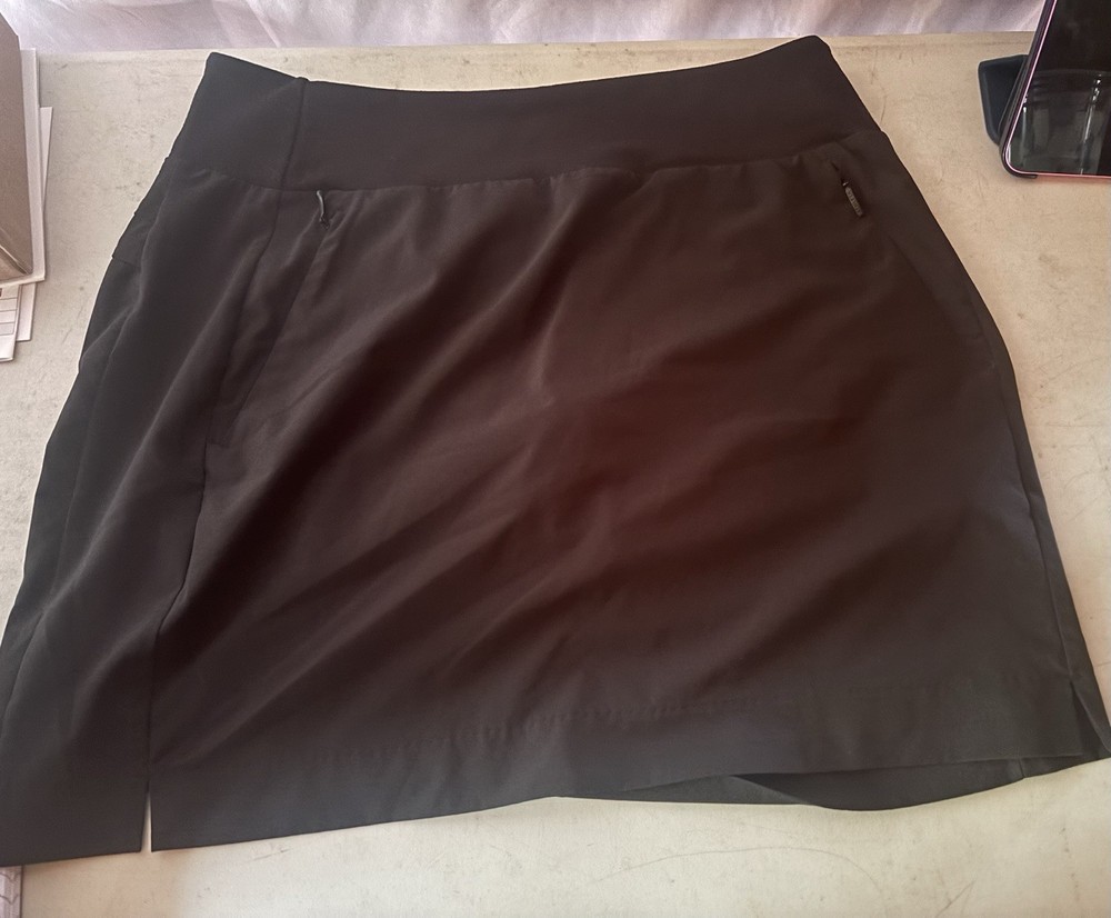 Athleta Black Solid Short Skort Zipper Zip Closure Size 8 Regular