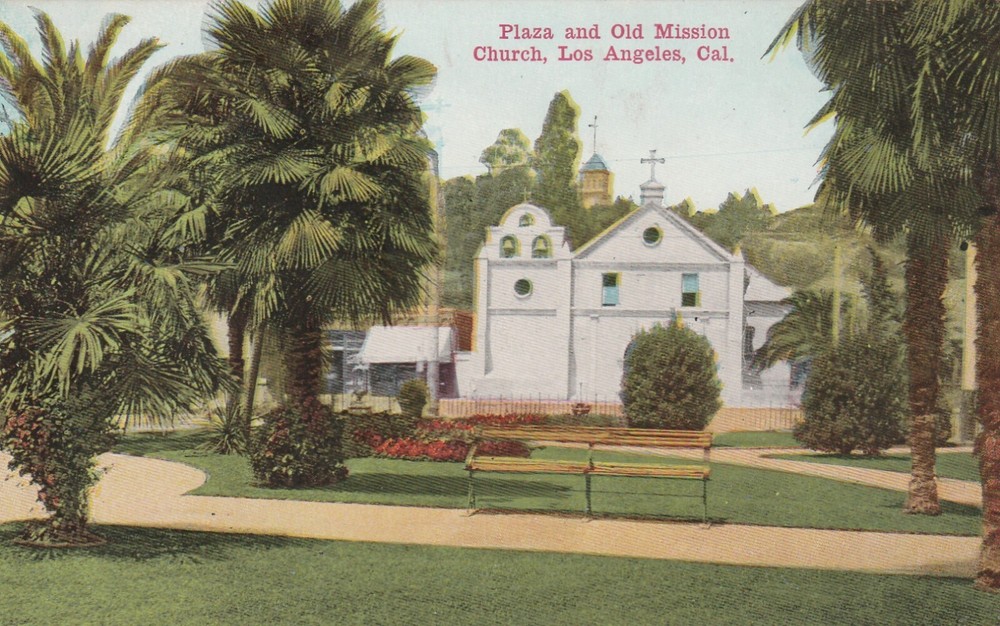 Plaza And Old Mission Church, Los Angeles California Vintage Souvenir Postcard