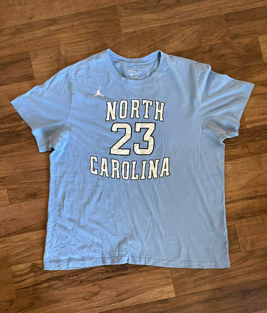 The Nike Tee Men's Graphic Blue Tshirt Size XL