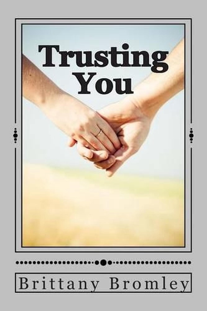 Trusting You: The Switched Series by Brittany Bromley (English) Paperback Book