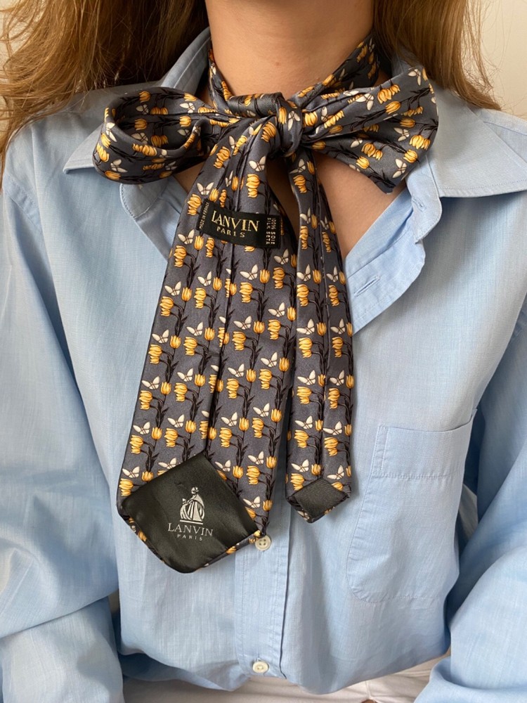Lanvin Tulip Grey Necktie 100% Silk Mens Tie Made In France
