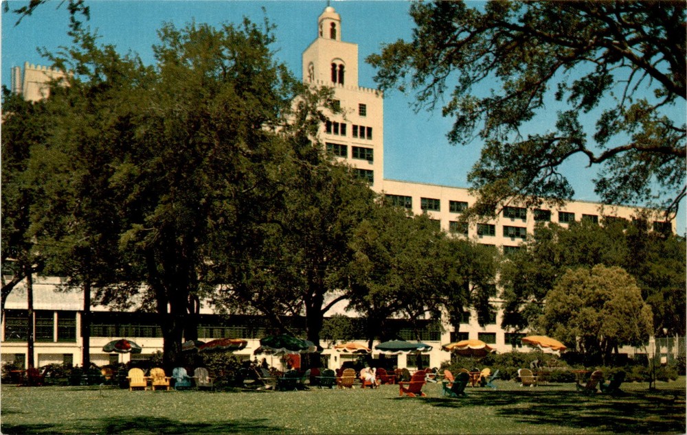 EDGEWATER GULF HOTEL, EDGEWATER PARK, MISSISSIPPI, U Postcard