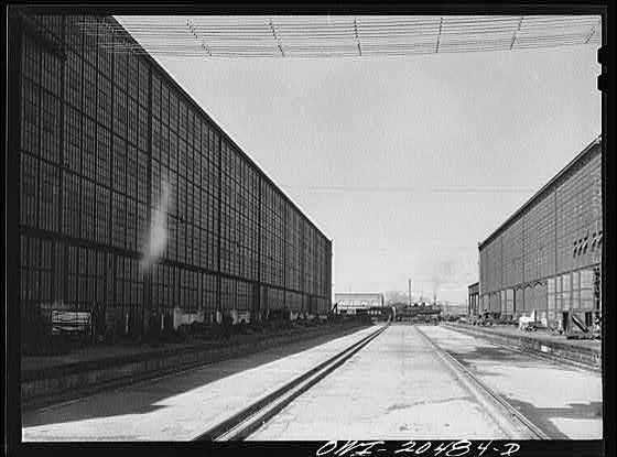 Photo:Albuquerque New Mexico 1940s Railroad Shop Engine Overhaul Yard