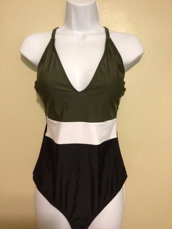 Traje De Baño Verde, Blanco Y Negro, Size 12/L, Nuevo Con Etiqueta Cupshe