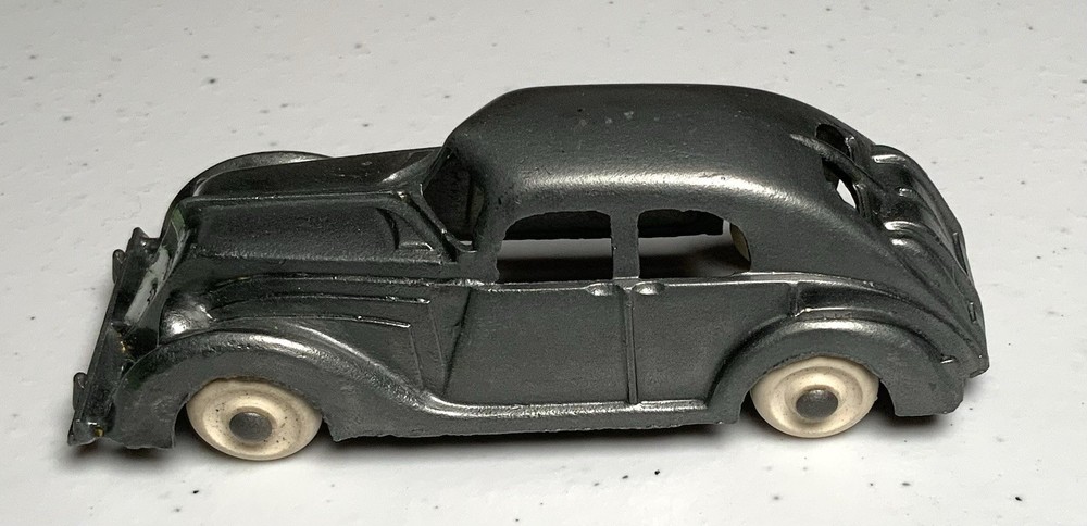 Vintage 1930’s Hubley Cast Iron 4 Doors Sedan Grey  3.5” Restored