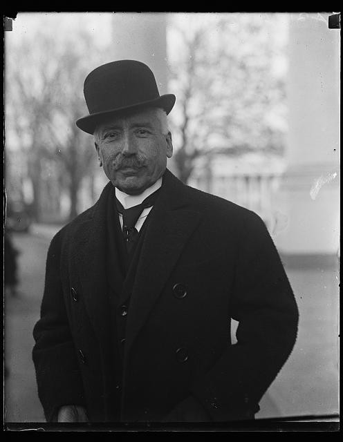 Photo:Man at White House? Washington, D.C.