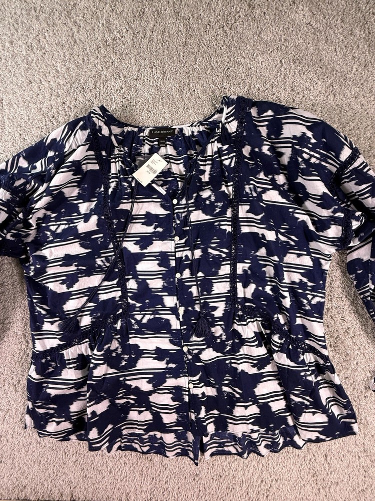 NWT Lane Bryant Women’s Button Top 100% Cotton Size 22/24 Blue and White