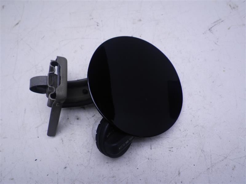 CTS       2012 Fuel Filler Door 1026110