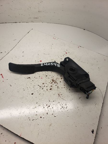 FIESTA    2011 Accelerator Parts 1140207