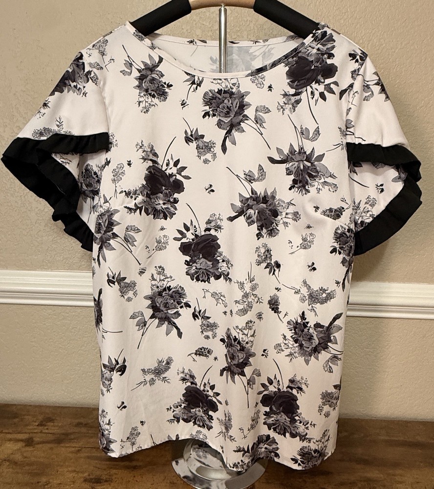 Women's Floral Short Sleeve Blouse Tulip Sleeve Size XL