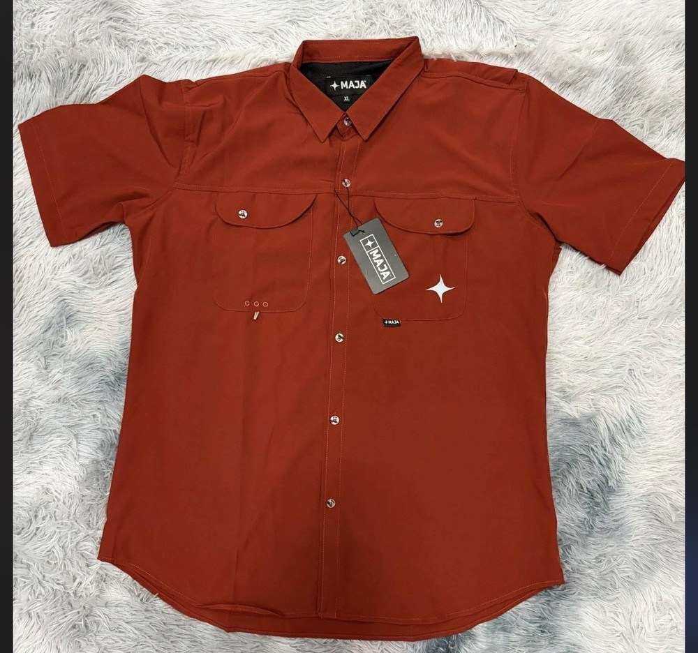 MAJA Men's Red Short Sleeve Point Collar Button-Up Shirt  S Casual