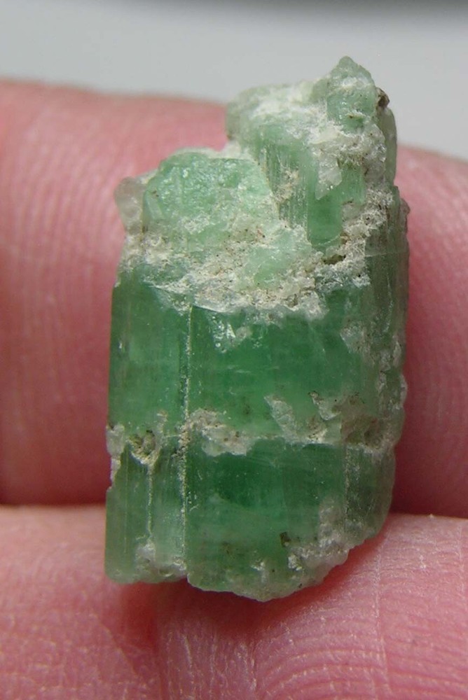 6.85ct HaGiang Province Vietnam 100% Natural Emerald Crystal Specimen 1.35g 17mm