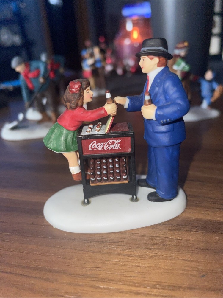 Dept 56 A COKE FOR YOU AND ME 59430 Christmas InThe City CocaCola DEPARTMENT D56
