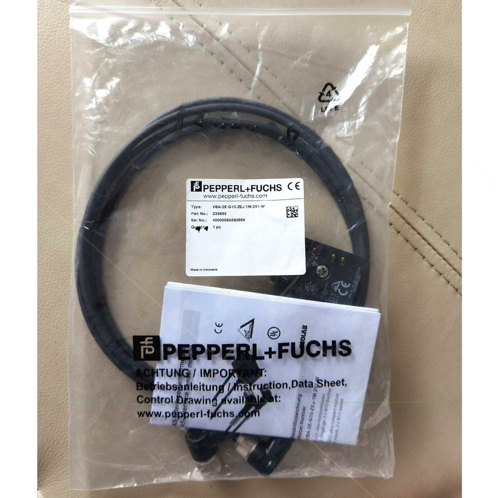 1PC New Proximity Switch Sensor VBA-2E-G10-ZEJ-1M-2V1-W #F8