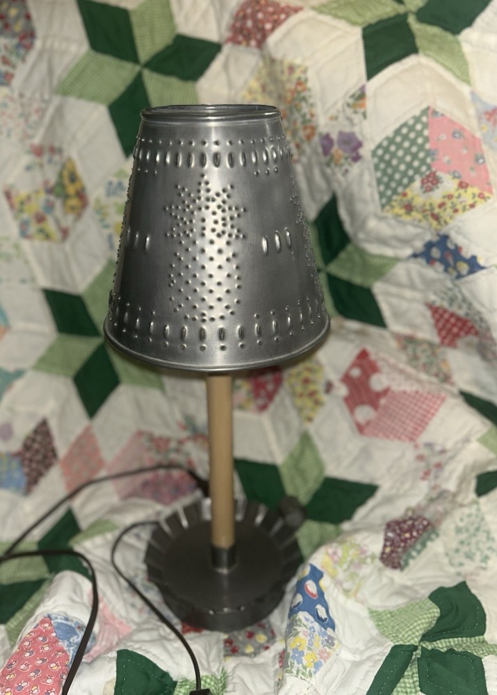 Vintage Punched Tin Country Folkart Pineapple Table Lamp