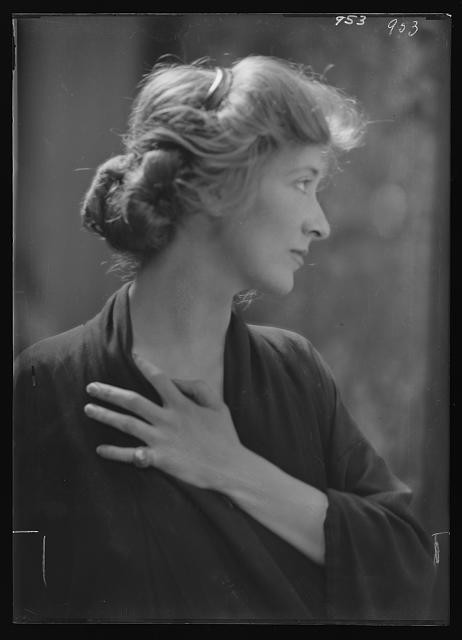 Photo:Virginia Miss Portrait Woman 1915 Profile Studio Photograph