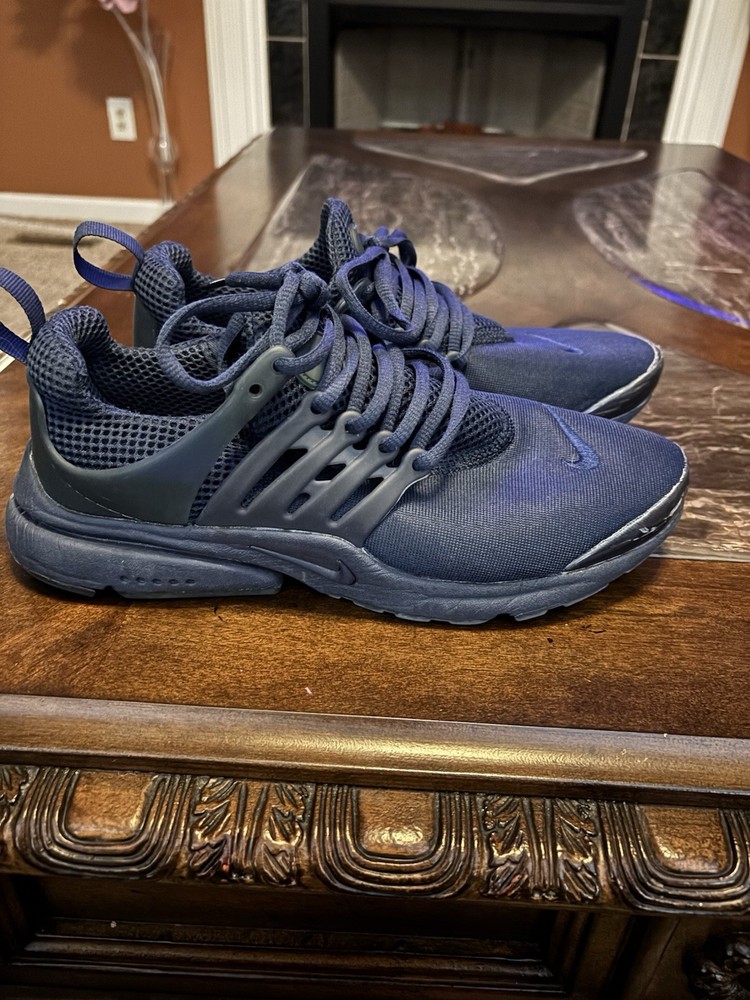 Size 8-Nike Air Presto All Black