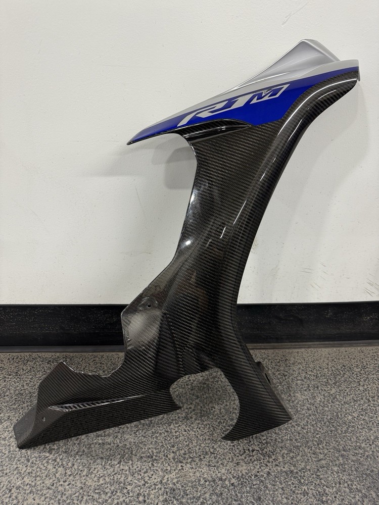 Nice!!! 2018-2019 Yamaha R1M Right Side Cowling 2KS-Y283V-20-2X