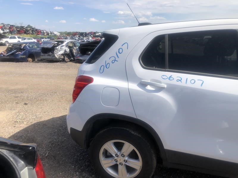 TRAX      2020 Fuel Filler Door 558529