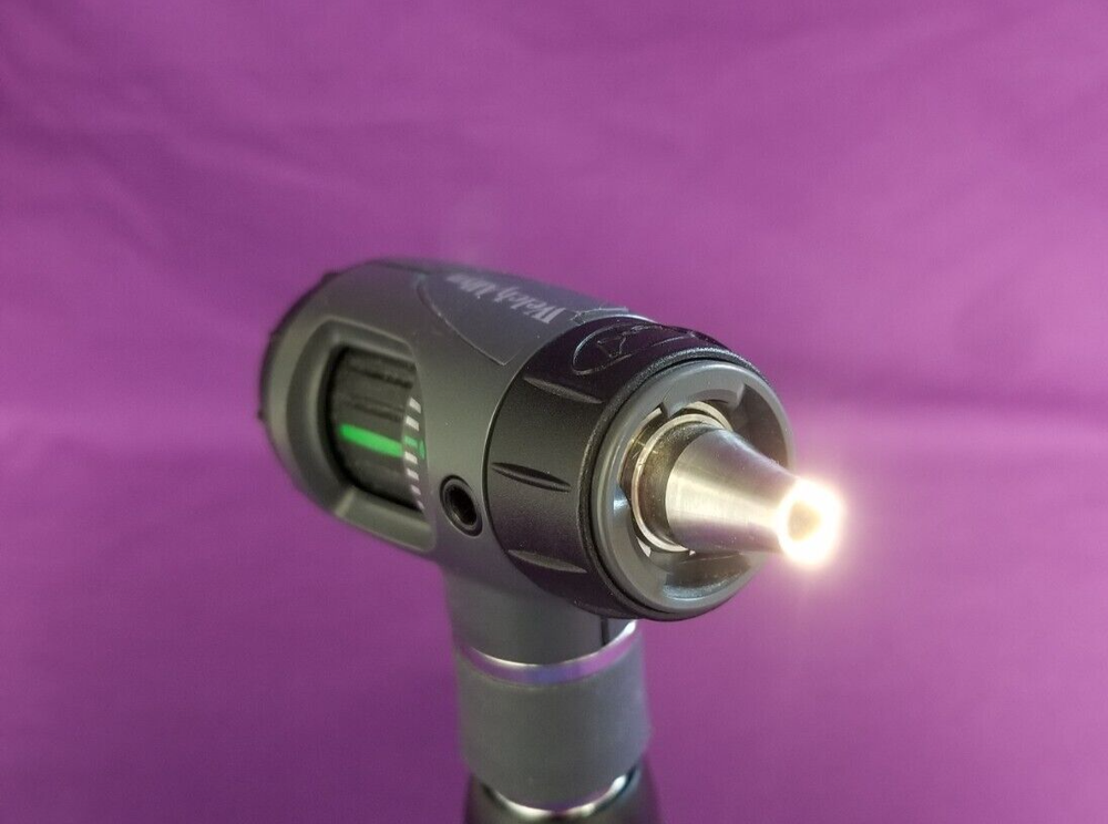 Welch Allyn 23810 MacroView 3.5V Fiber-Optic Otoscope - Working with Defect-L42