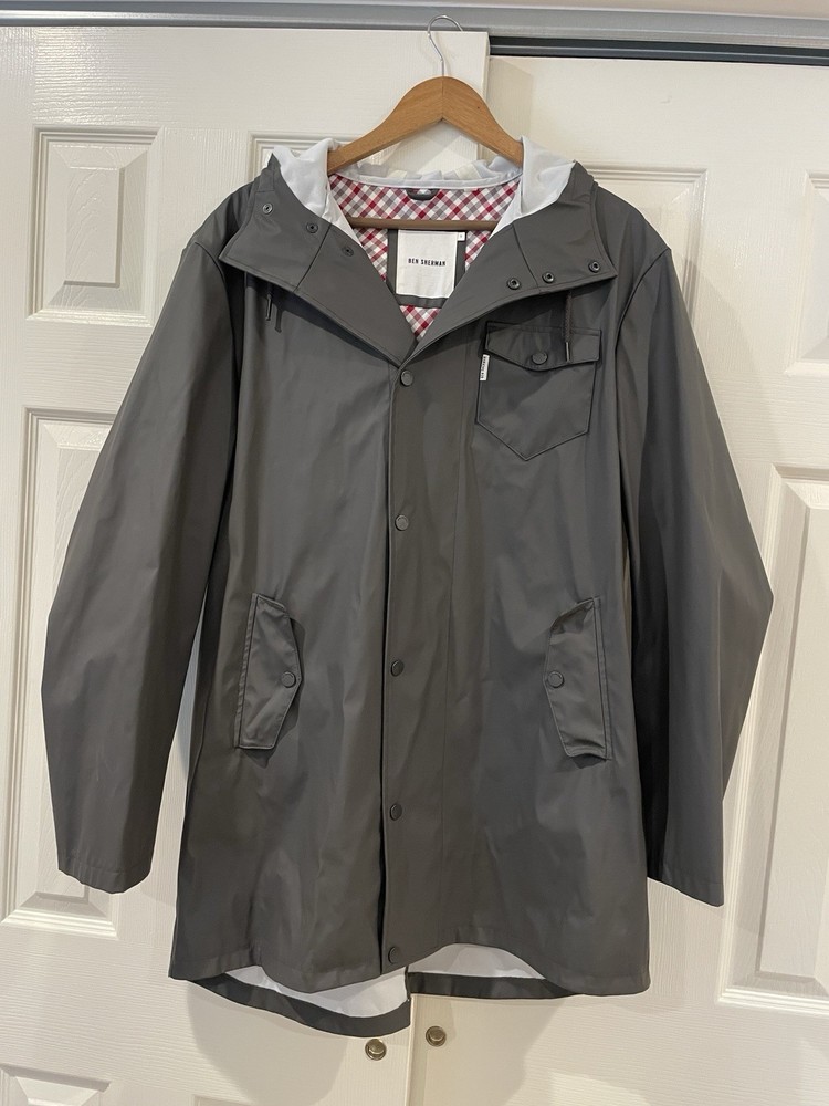 Ben Sherman Men’s Rain Coat Dark Gray Size Large with Hood Water Resistant