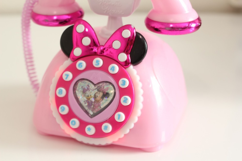 Disney Minnie mouse pink light-up rotary phone toy girls pretend play
