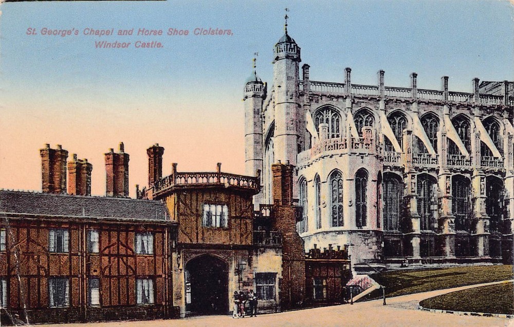 Windsor Castle St George's Chapel horse Shoe Cloisters England Vtg Postcard C32