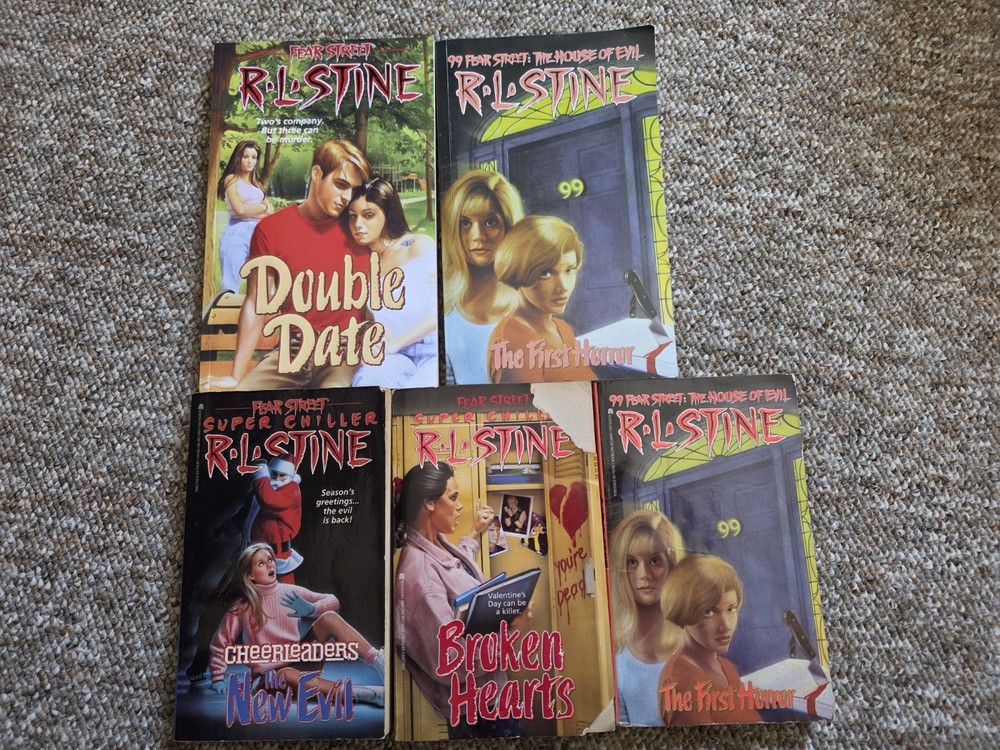R.L. Stine Fear Street Lot Of 5 Books!