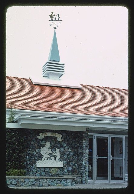 Niantic Connecticut Hojo Restaurant 1976 New London Weather Vane Exterior