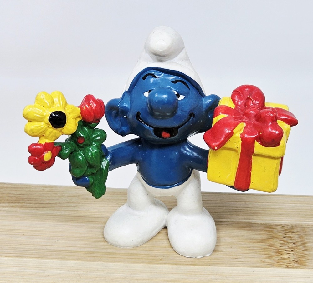 Schleich Smurfs Gift Romeo Smurf 1980 PVC Vintage Peyo Smurf Figure Hong Kong