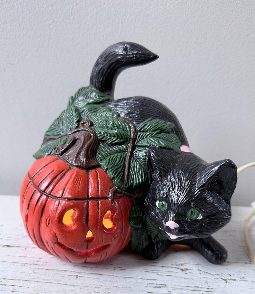 Vintage Hand Painted Ceramic Pumpkin Jack-O-Lantern Black Cat Halloween Light
