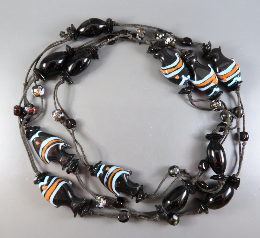 MURANO ART GLASS Black Beaded Necklace LAMPWORK WEDDING CAKE Fish Swimming 50