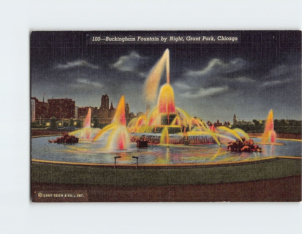 Postcard Buckingham Fountain by Night Grant Park Chicago Illinois USA
