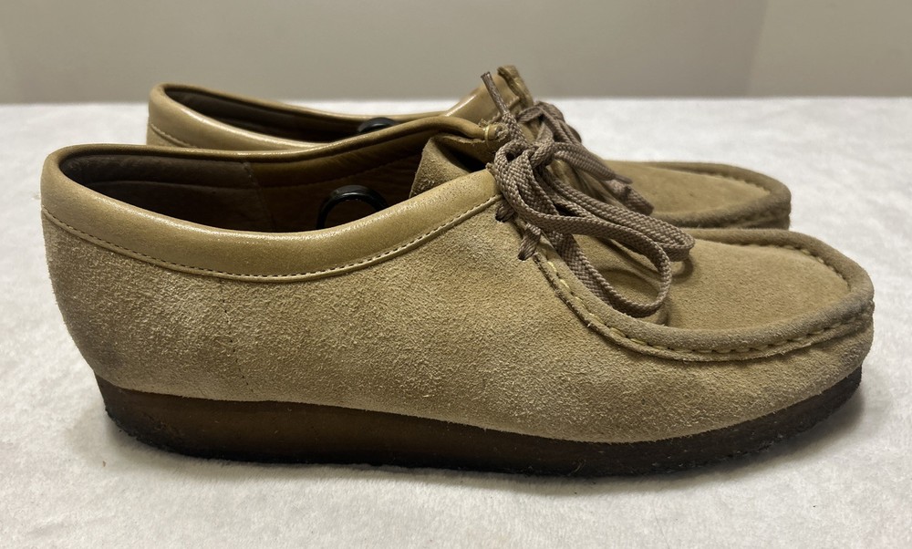 Clarks Men’s Shoes Size 10.5 M Wallabee Beige Suede Chukka Ankle Lace Up Casual