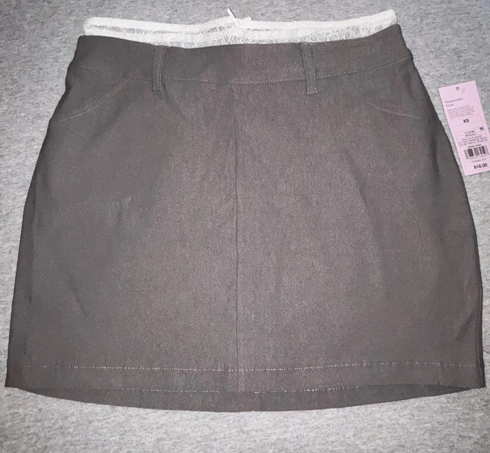Wild Fable Women's Gray Short skirt with White peekaboo Lace Waist Size Small