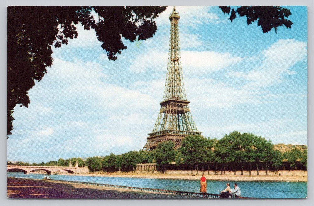 Paris France, Eiffel Tower, Pan American World Airline Issued, Vintage Postcard
