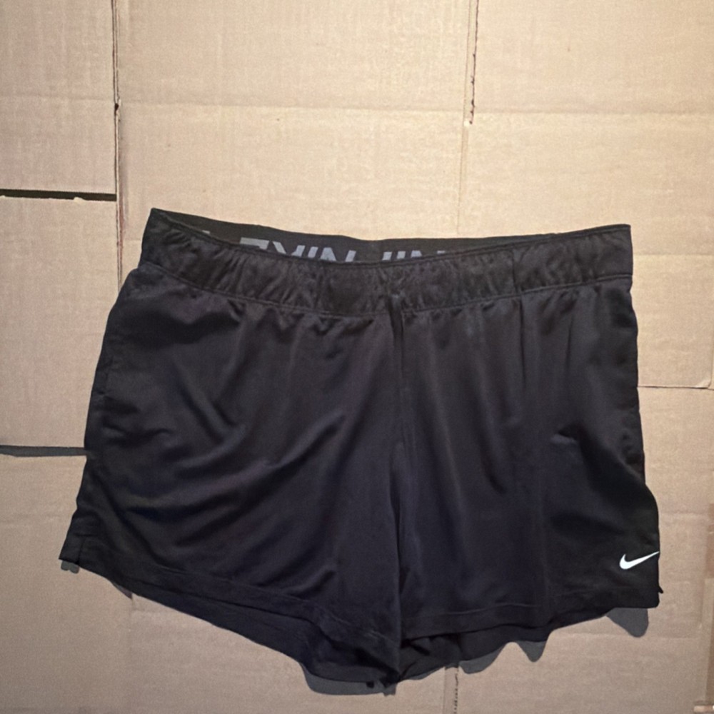 Nike Men's Black Athletic Shorts Size M Polyester Knit Drawstring Elastic Waist