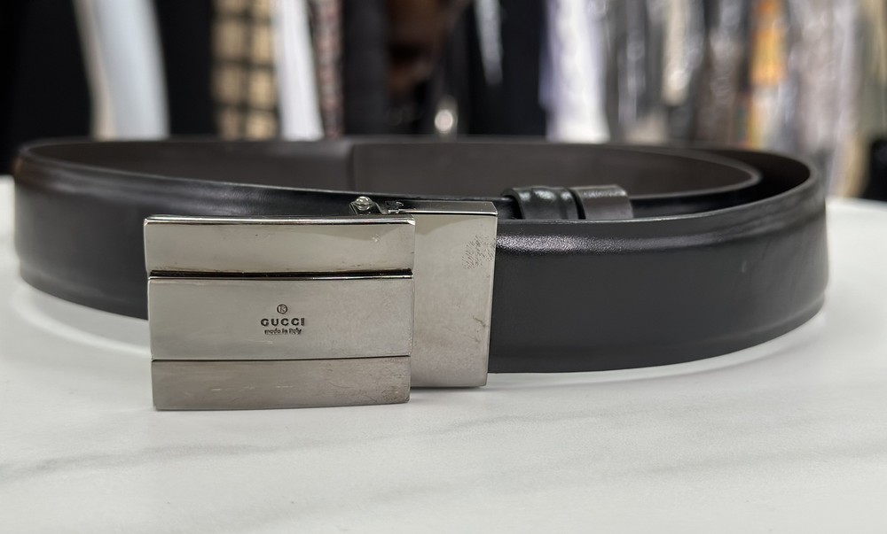 LW1 Gucci Black Brown Reversible Buckle Belt 100cm