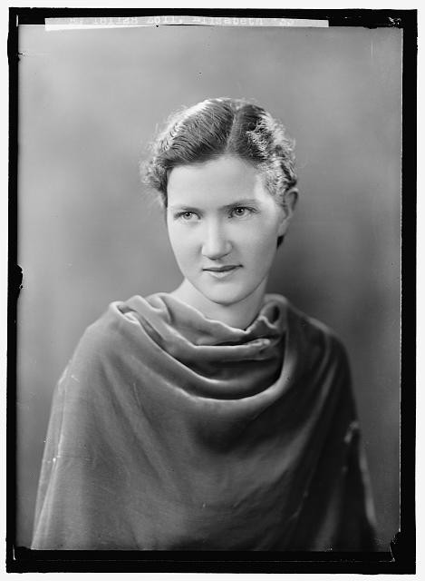 Photo:Elizabeth Zoll,1933,Harris & Ewing