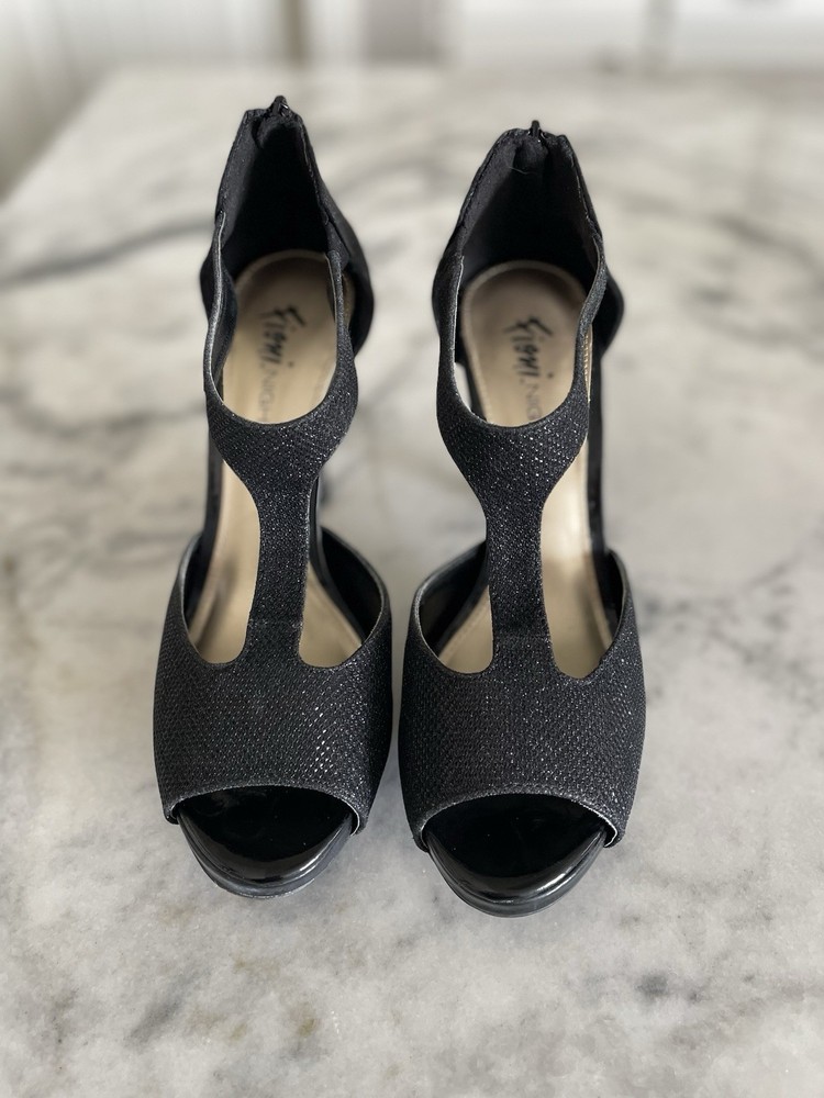 Christian Siriano Black 4-Inch Heels for NYE Prom Formal or Date Night Size 8