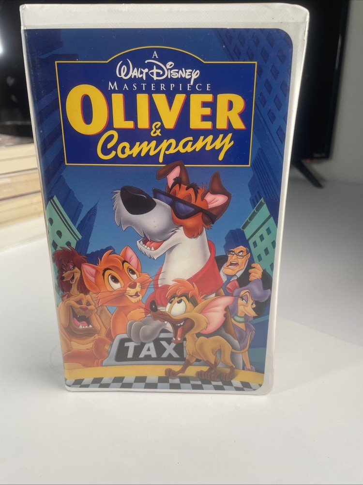 Oliver & Company VHS 1996 Disney Video Tape Masterpiece VTG Clamshell Nearly New