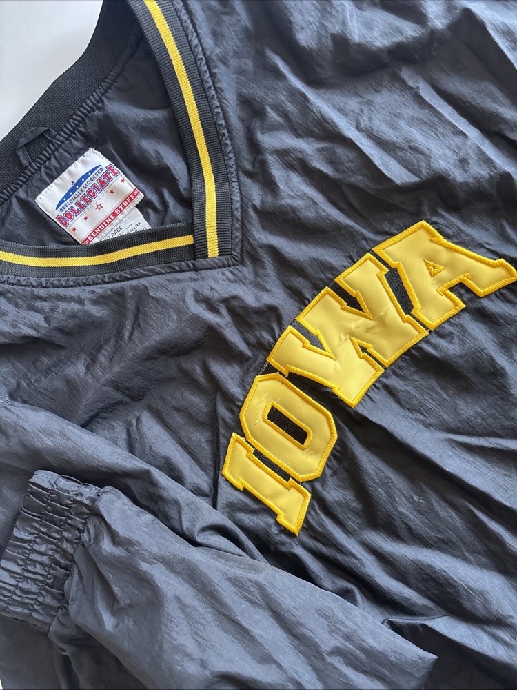 Vintage Iowa Hawkeyes Black Collegiate Windbreaker Mens Large Licensed NCAA