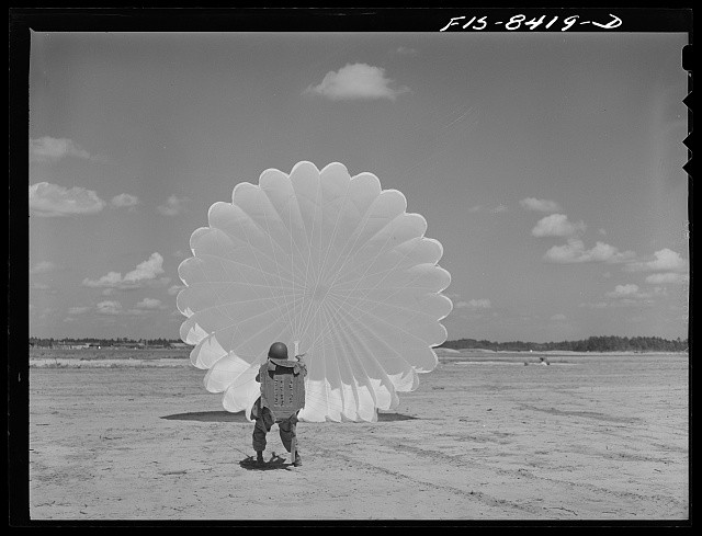 Fort Bragg North Carolina 1942 Parachutist Military Demonstration Parachute