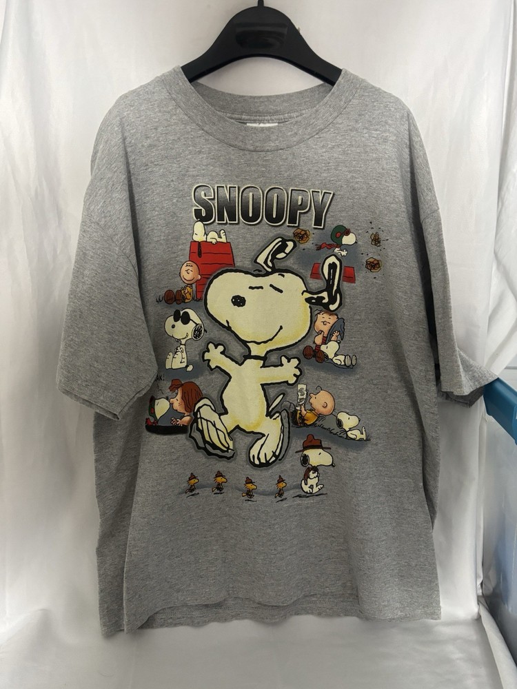Snoopy T shirt men’s large Graphic Print