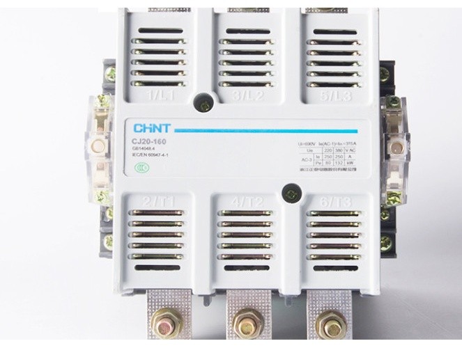 1PC NEW  CHNT  CJ20-160A 220V #tr