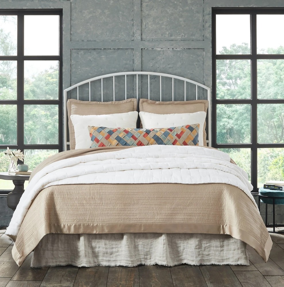 AMITY HOME CHRISTELLE KING QUILT SET OYSTER BEIGE HOLIDAYS MATELASSE